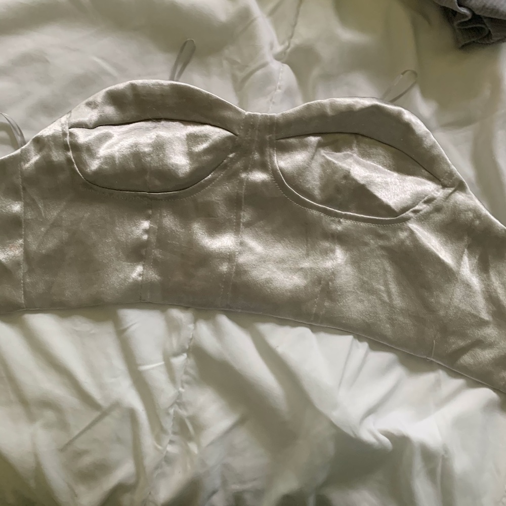 SILVER ZIP UP TOP